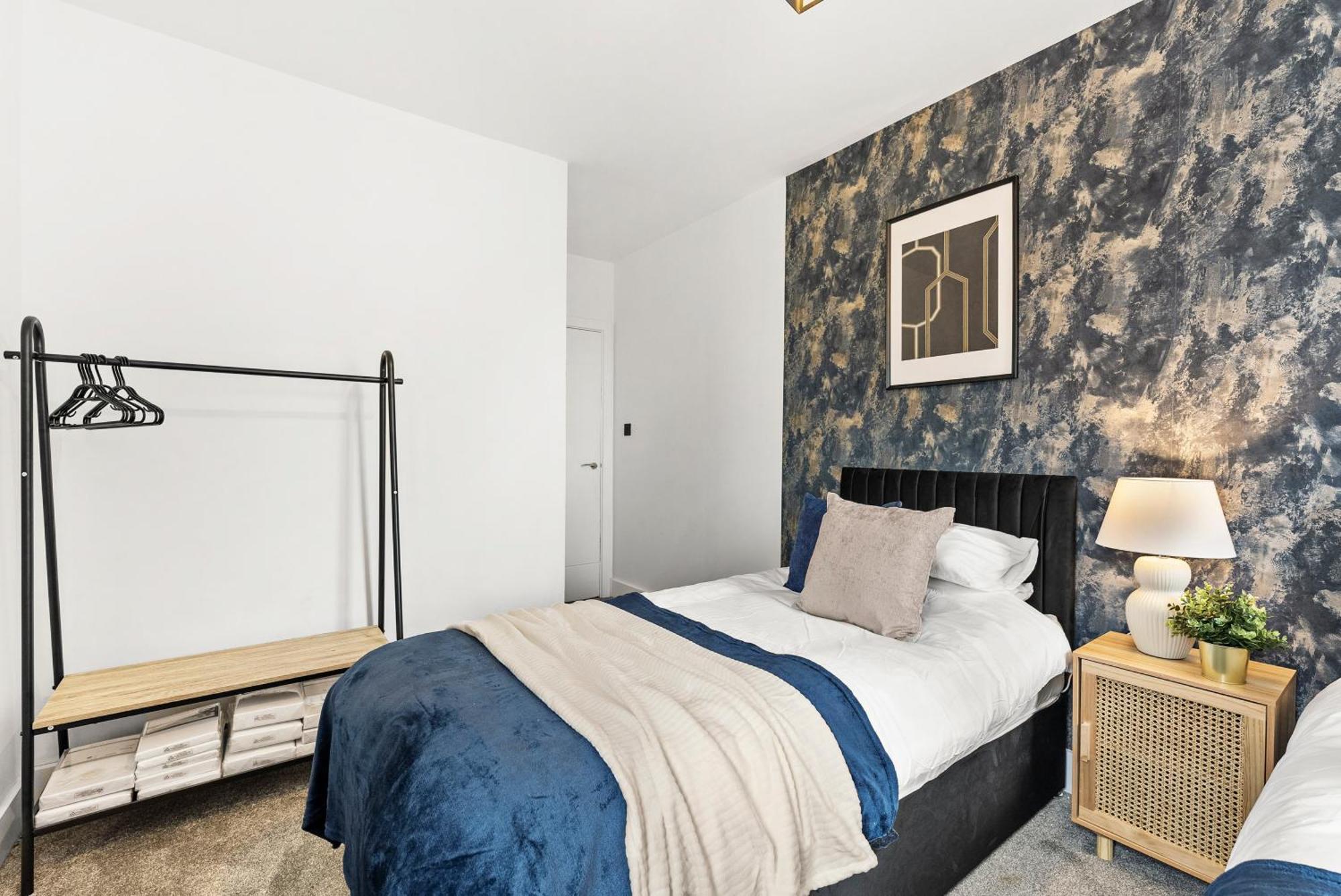 Comfortable 2-bedroom In Apartment *