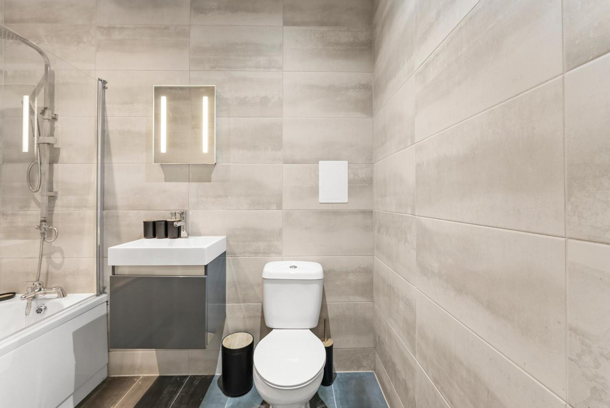 Comfortable 2-bedroom In Appartement *